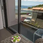 Mert * Çeşme